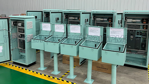 Kotak kawalan elektrik laut